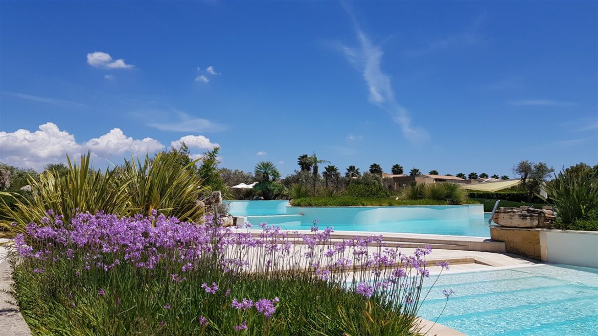 Benessere e relax al Vivosa Apulia Resort, la SPA ben attrezzata ed i prodotti realizzati dalla HUR con materie prime del Salento, attendono gli ospiti