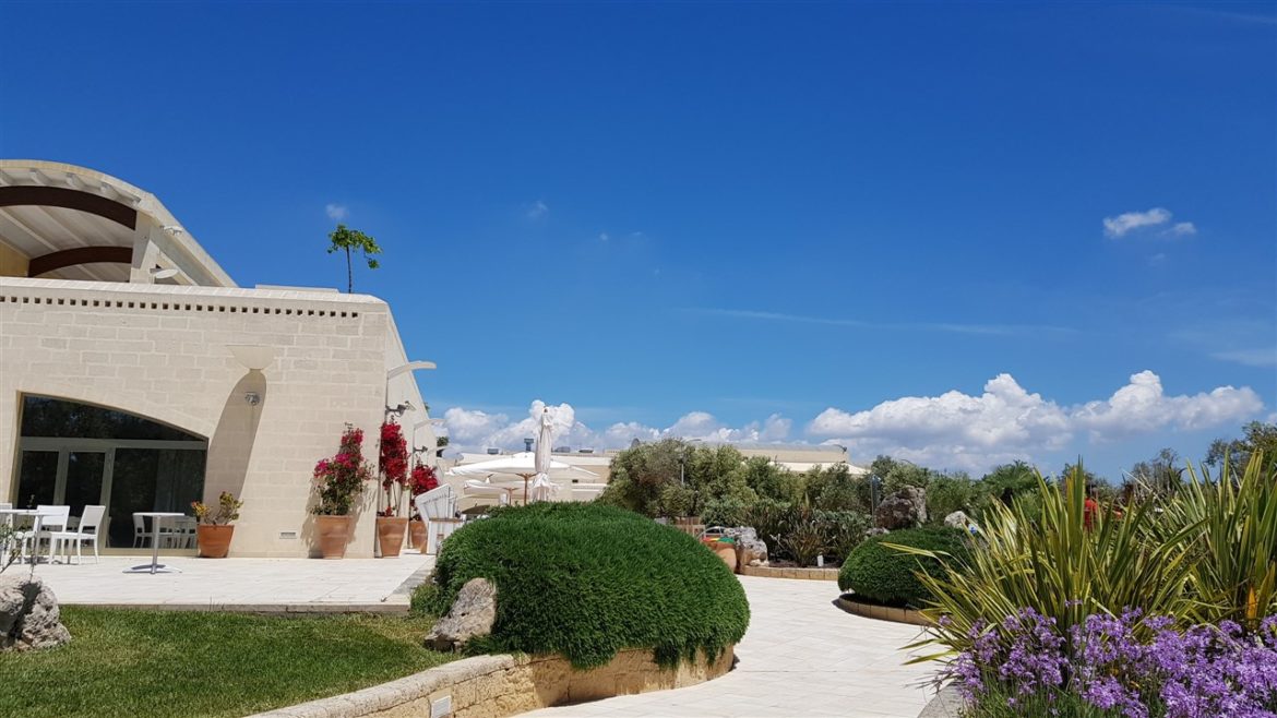 Sapori mediterranei e gustosità salentine al Vivosa Apulia Resort di Ugento. Il gusto protagonista tra mare, natura e benessere per ospiti di tutte le età