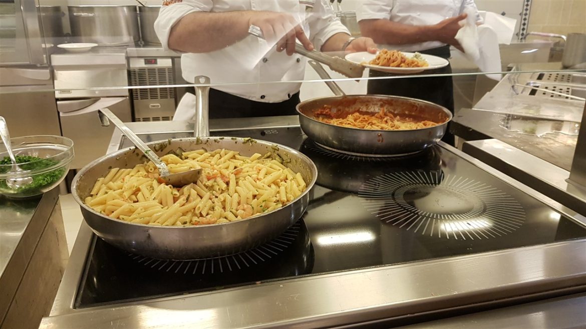 Sapori mediterranei e gustosità salentine al Vivosa Apulia Resort di Ugento. Il gusto protagonista tra mare, natura e benessere per ospiti di tutte le età