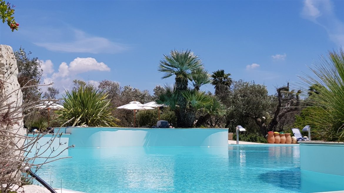 Benessere e relax al Vivosa Apulia Resort, la SPA ben attrezzata ed i prodotti realizzati dalla HUR con materie prime del Salento, attendono gli ospiti