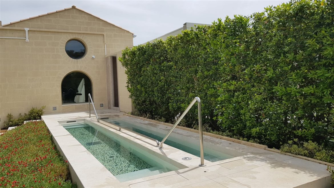 Benessere e relax al Vivosa Apulia Resort, la SPA ben attrezzata ed i prodotti realizzati dalla HUR con materie prime del Salento, attendono gli ospiti