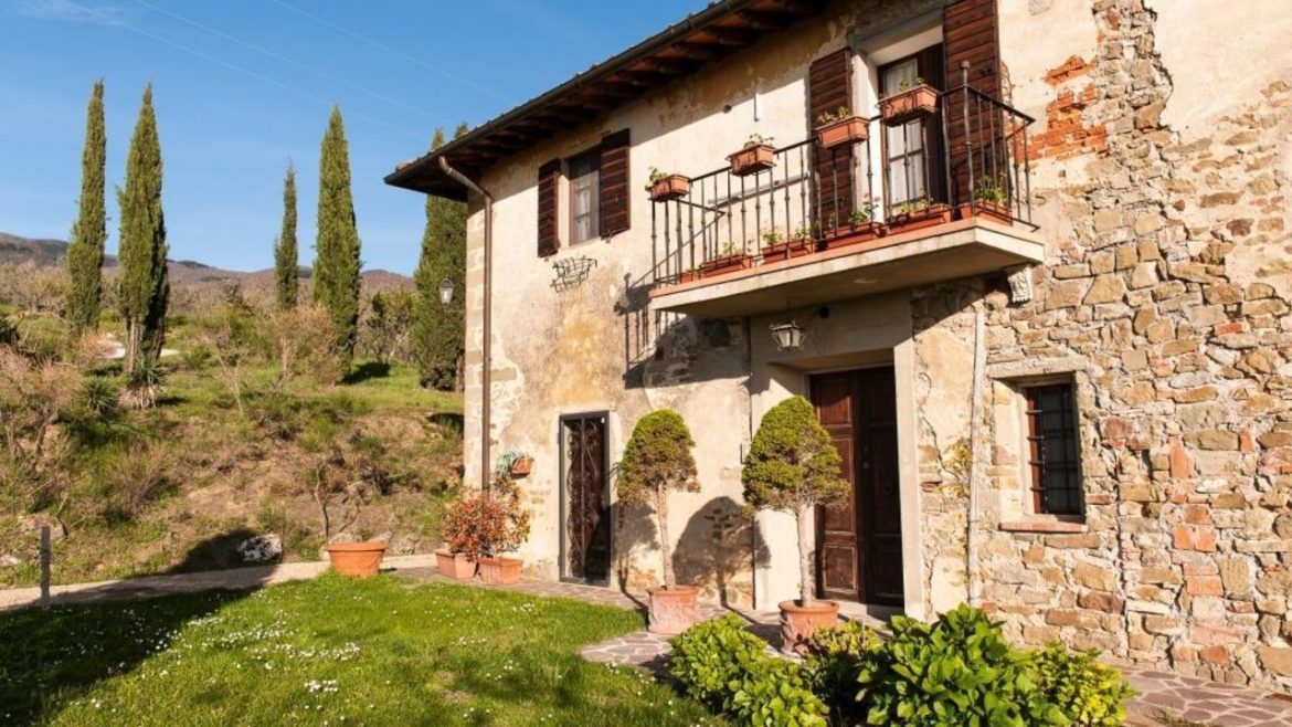 Agriturismo Podere Picciolo, in Valdarno, relax esclusivo nel verde. Tra borghi e abbazie, posto ideale per seguire gli eventi dedicati a Leonardo