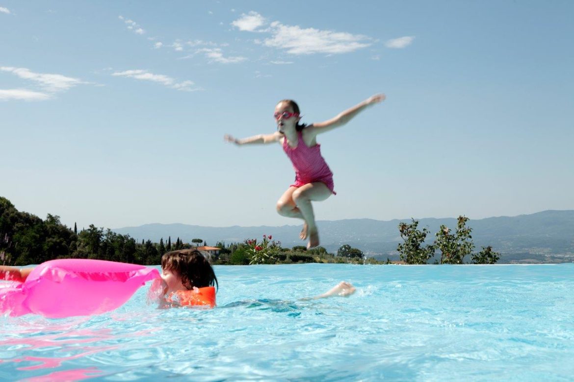 Agriturismo Podere Picciolo, in Valdarno, relax esclusivo nel verde. Tra borghi e abbazie, posto ideale per seguire gli eventi dedicati a Leonardo