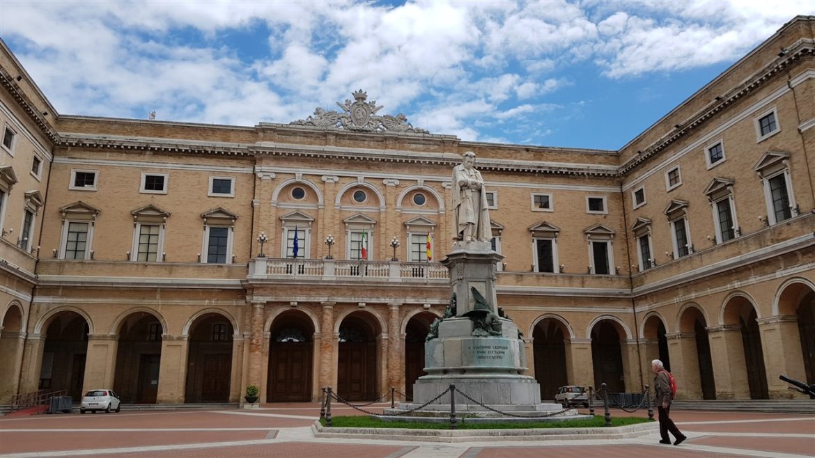 Recanati, Leopardi ed il Lotto