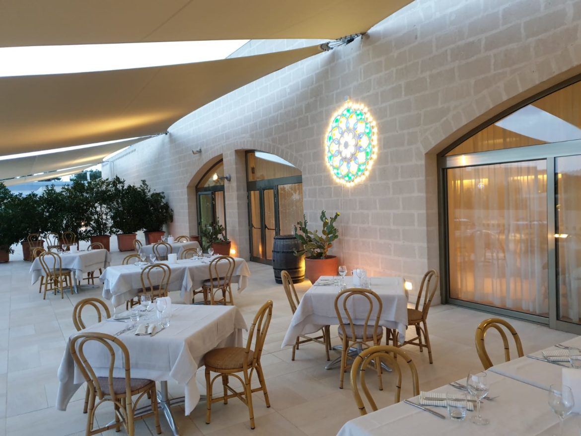 Un mare di offerte nell’azzurro mare del Salento. Al Vivosa Apulia Resort proposte per il mese di settembre: in Puglia la bella stagione continua