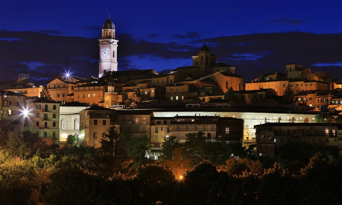 Macerata tra i monti ed il mare