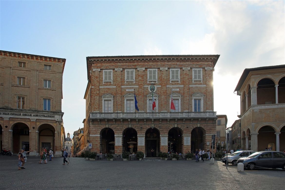 Macerata tra i monti ed il mare