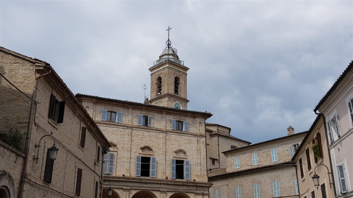 Macerata tra i monti ed il mare