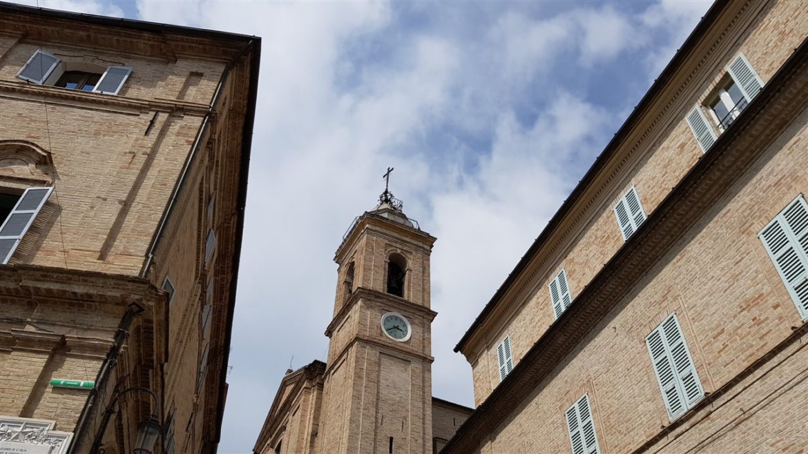 Macerata tra i monti ed il mare