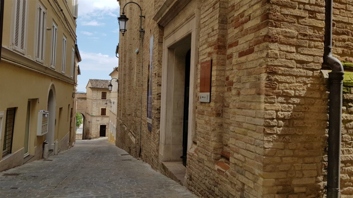 Macerata tra i monti ed il mare