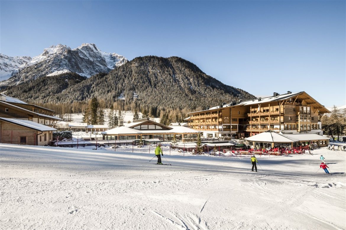 Bad Moos Dolomites Spa Resort, in Alto Adige sconti di fine stagione per una vacanza all’insegna di neve e relax. Direttamente sulle piste da sci e sotto le Cime di Lavaredo in un mondo fatto di eccellenze